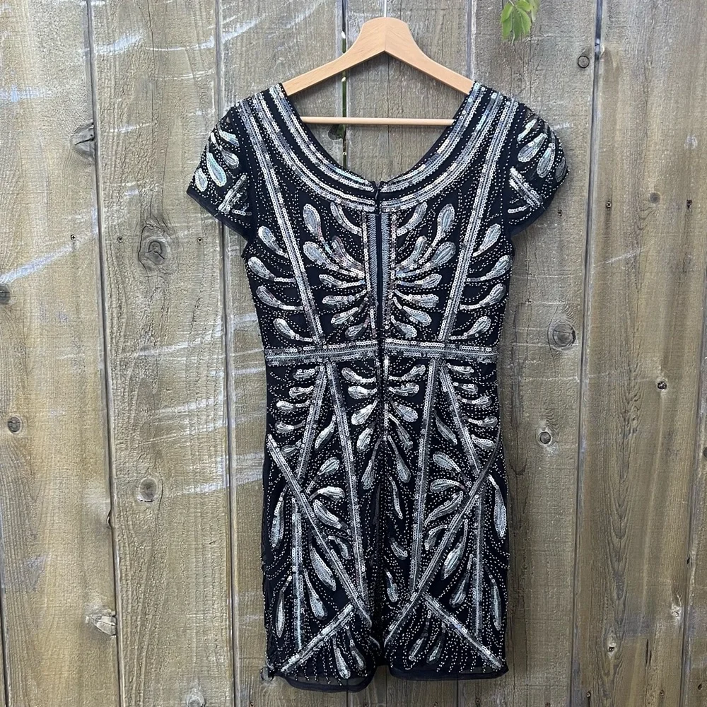 Black and Silver Beaded and Silver Bodycon Mini Dress 🌿 - Picture 8 of 12